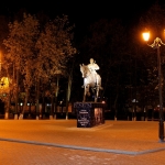 Памятник Боборыкину на площади Революции